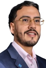 Victor Paredes Photo